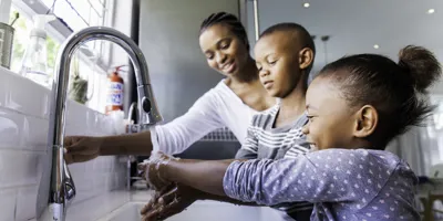 Pautas y consejos para enseñar higiene a un niño pequeño